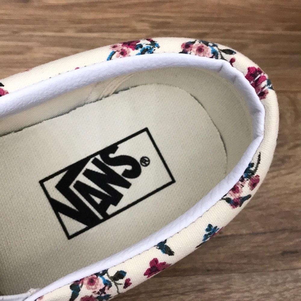 VANS CLASSIC SLIP ON BRAND NEW - Picture 12 of 16